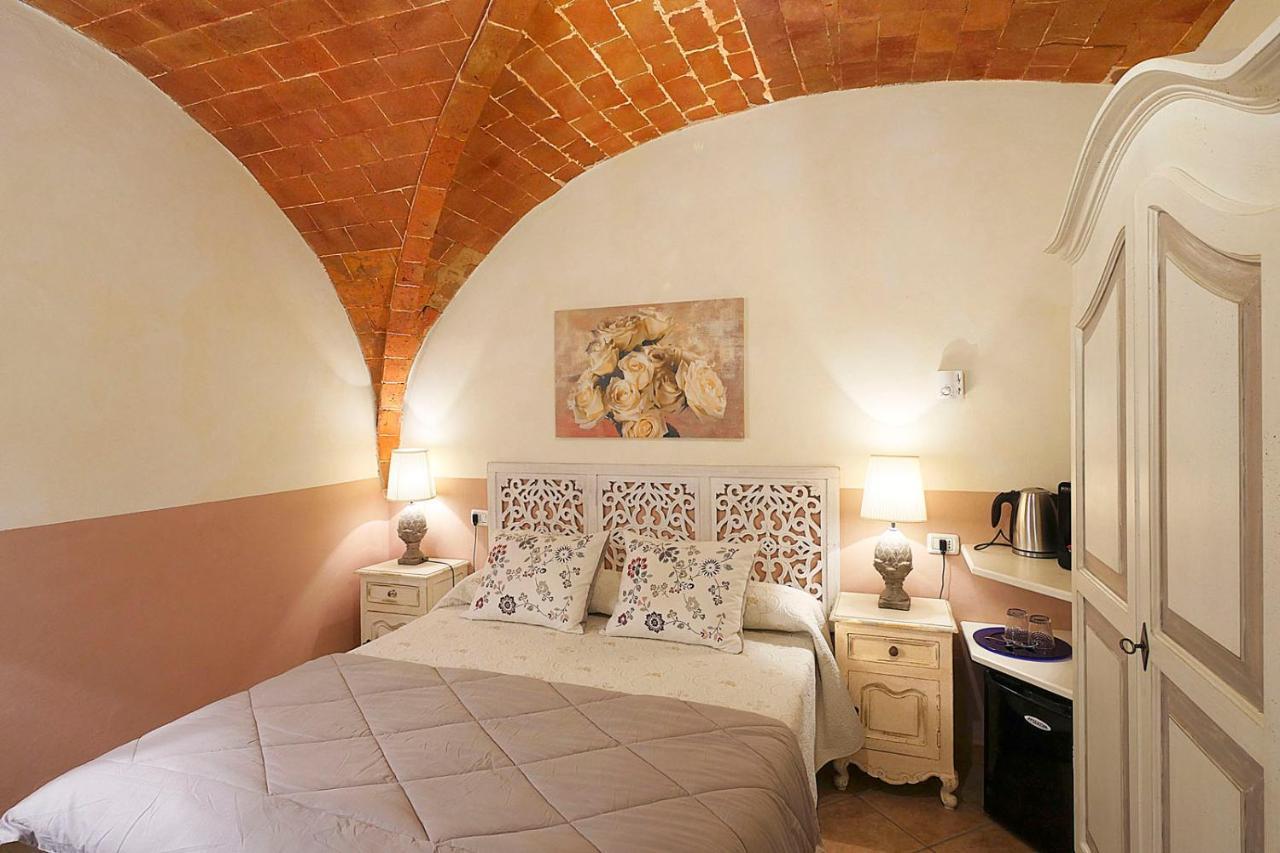 Agriturismo Le Vallette บิบโบนา ภายนอก รูปภาพ