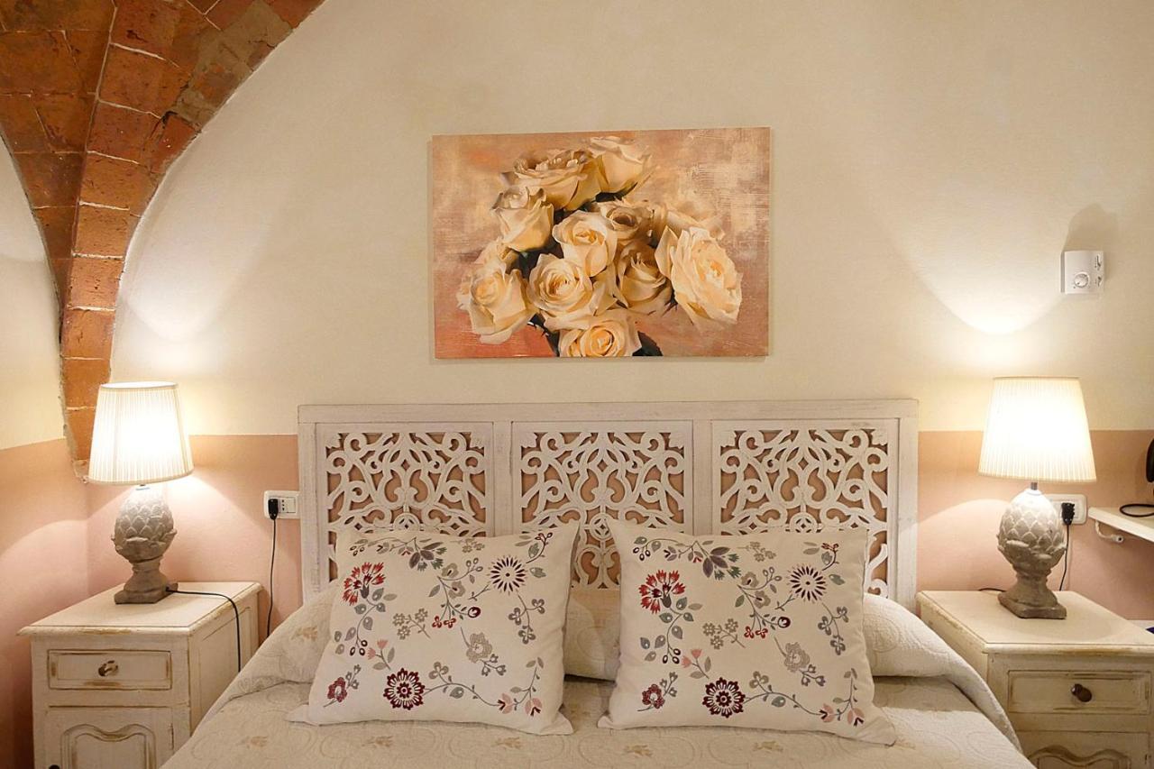 Agriturismo Le Vallette บิบโบนา ภายนอก รูปภาพ