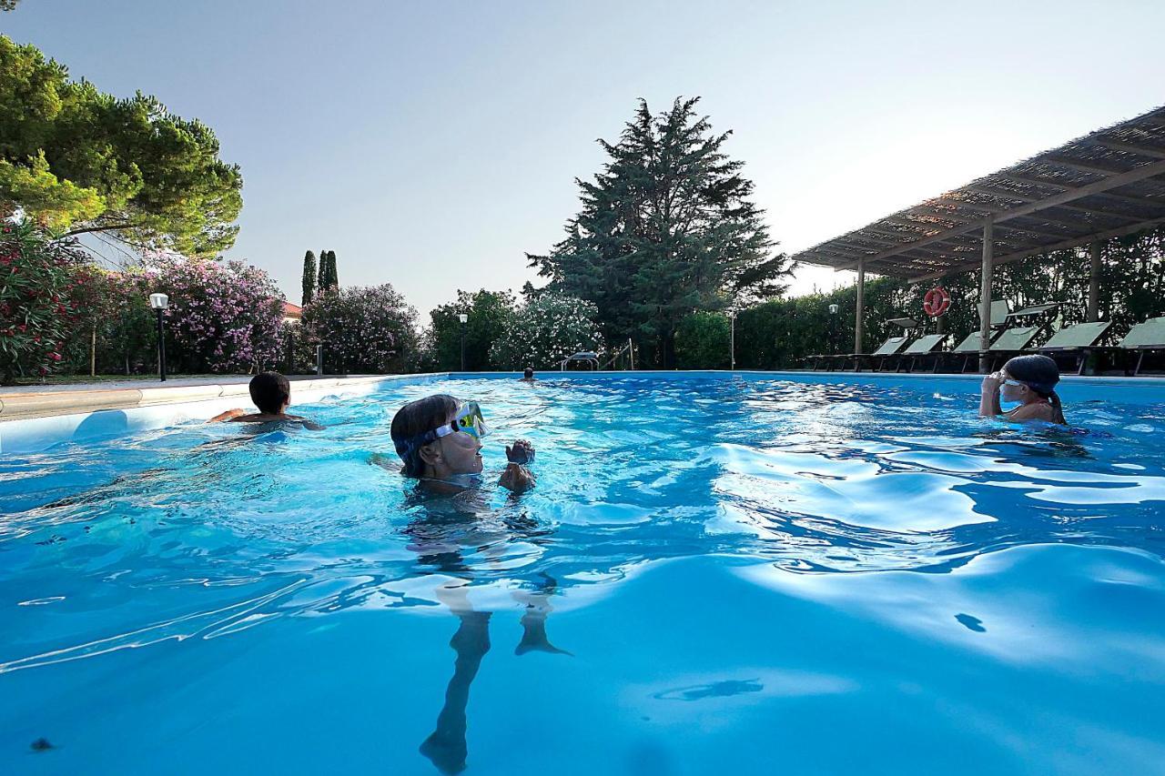 Agriturismo Le Vallette บิบโบนา ภายนอก รูปภาพ